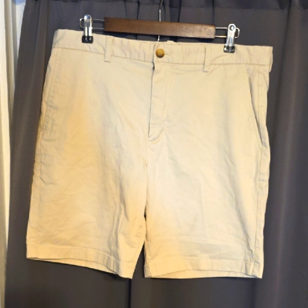 Vineyard Vines Men's Light Tan Flat Front Shorts Pockets Sz 36‎ EUC